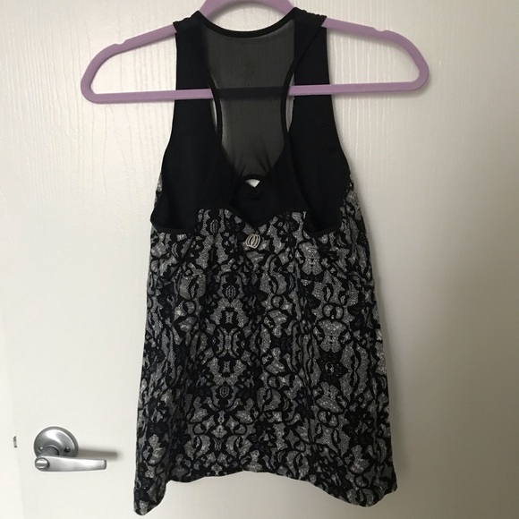 ❌SOLD❌ MARIKA Black & White Lace Print Tan L - Picture 2 of 4